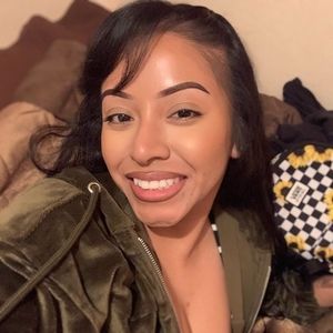 Meet your Posher, Eleodora